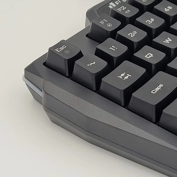 کیبورد گیمینگ ایلون مدل GK104، سوییچ ممبران، Tenkeyless، نورپردازی LED RGB